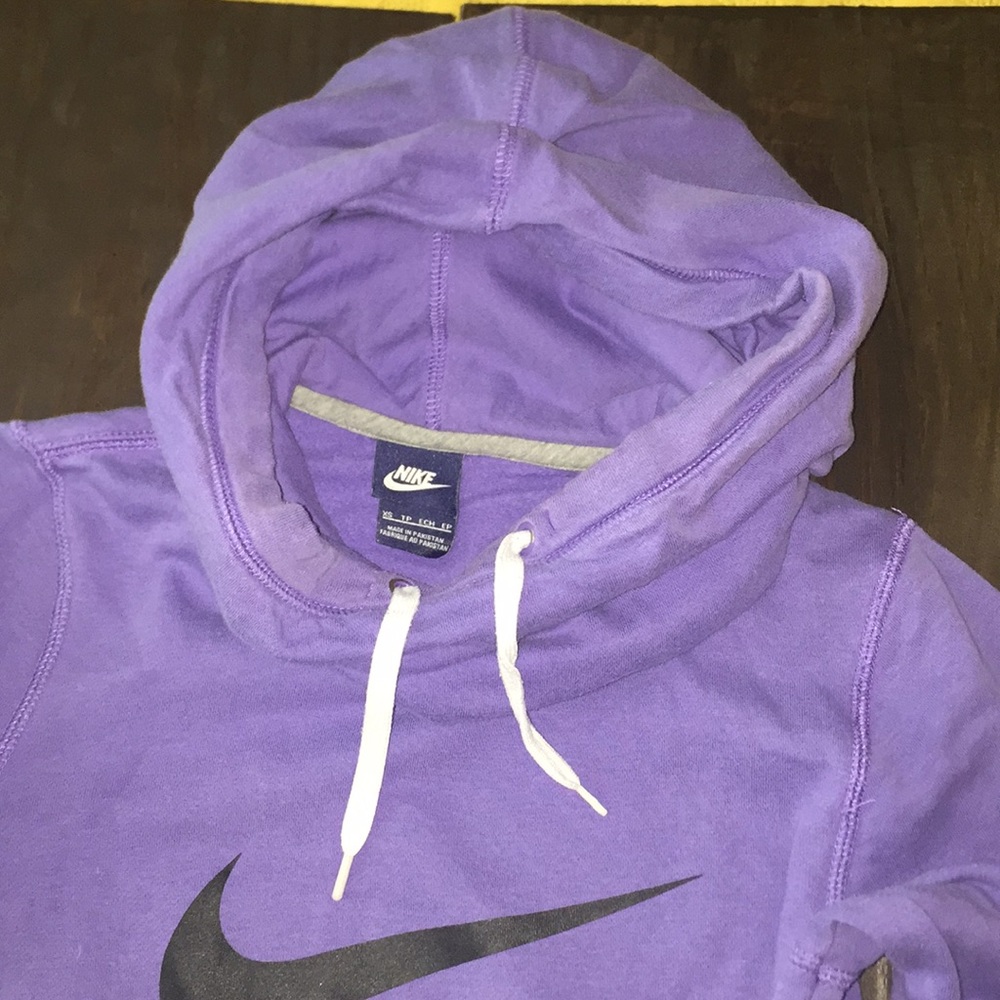 Pull-over - Picture 2 of 2